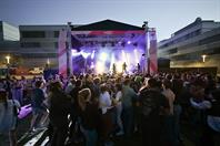 On 14 May 2022, Hochschule Düsseldorf – University of Applied Sciences (HSD) could finally celebrate its 50th anniversary – and the response exceeded everything all organisers had hoped for: Several thousand people came to celebrate during the day and well into the night, creating a unique atmosphere on campus and enjoying wonderful weather.
